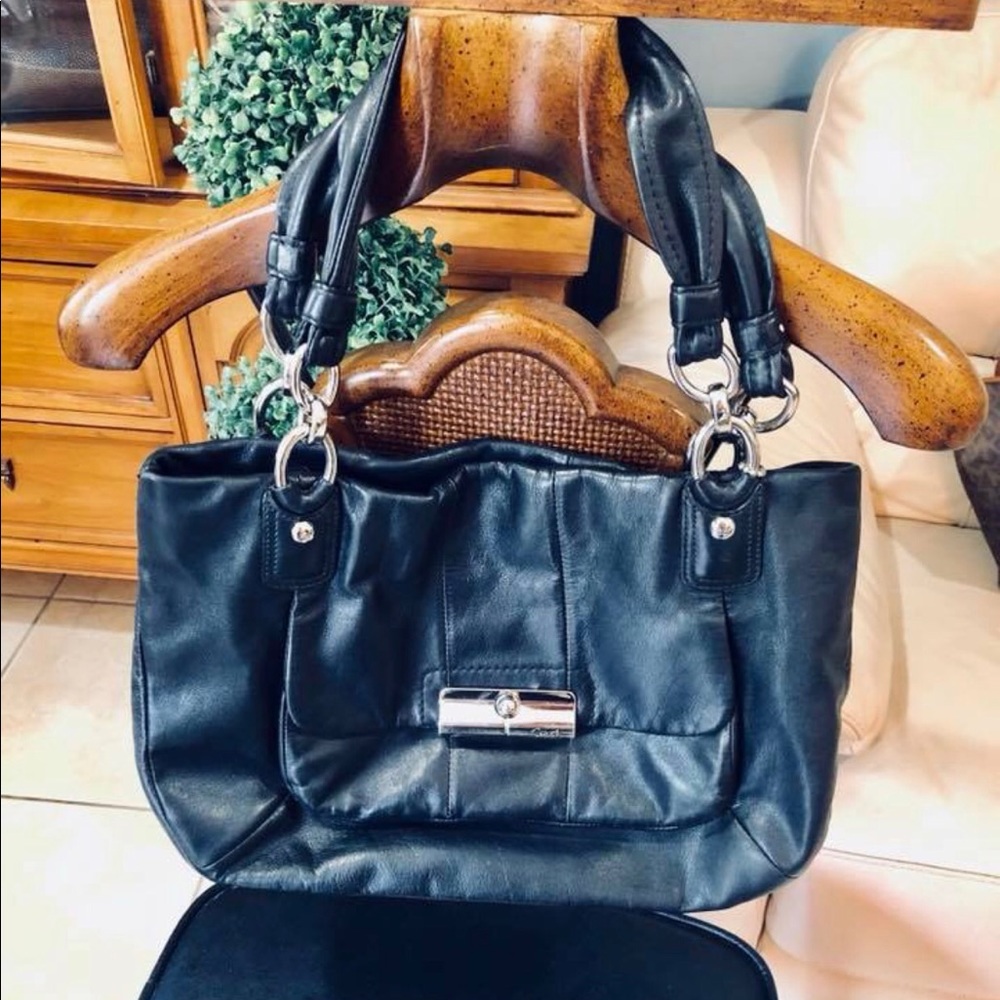 Authentic Genuine leather Coach bag - Picture 3 of 8